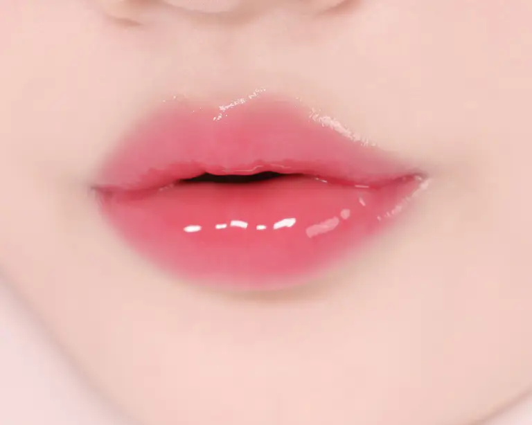 MilkTouch Glow Up Collagen Lip Balm (4 Colors) Berry Tart