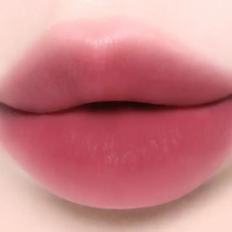 WAKEMAKE Soft Blurring Balm Stick (20 Colors) 09 Hip Berry